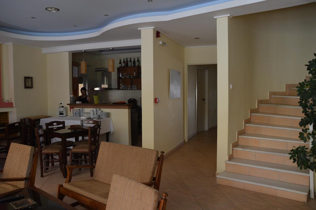 Marvi Hotel Kamena Vourla Bagian luar foto