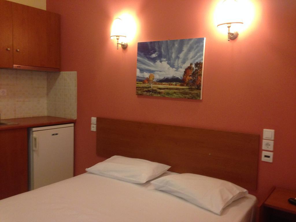 Marvi Hotel Kamena Vourla Ruang foto